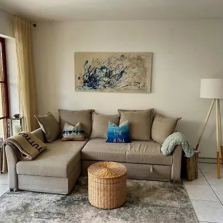 Walking Distance To Constance, Quiet, Suitable For Office *